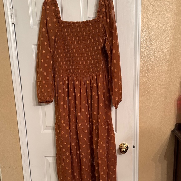 Elegant Brown Long Sleeve Dress - Picture 1 of 1